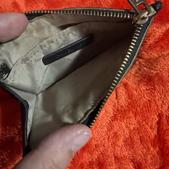 Michael Kors - Picture 2 of 3